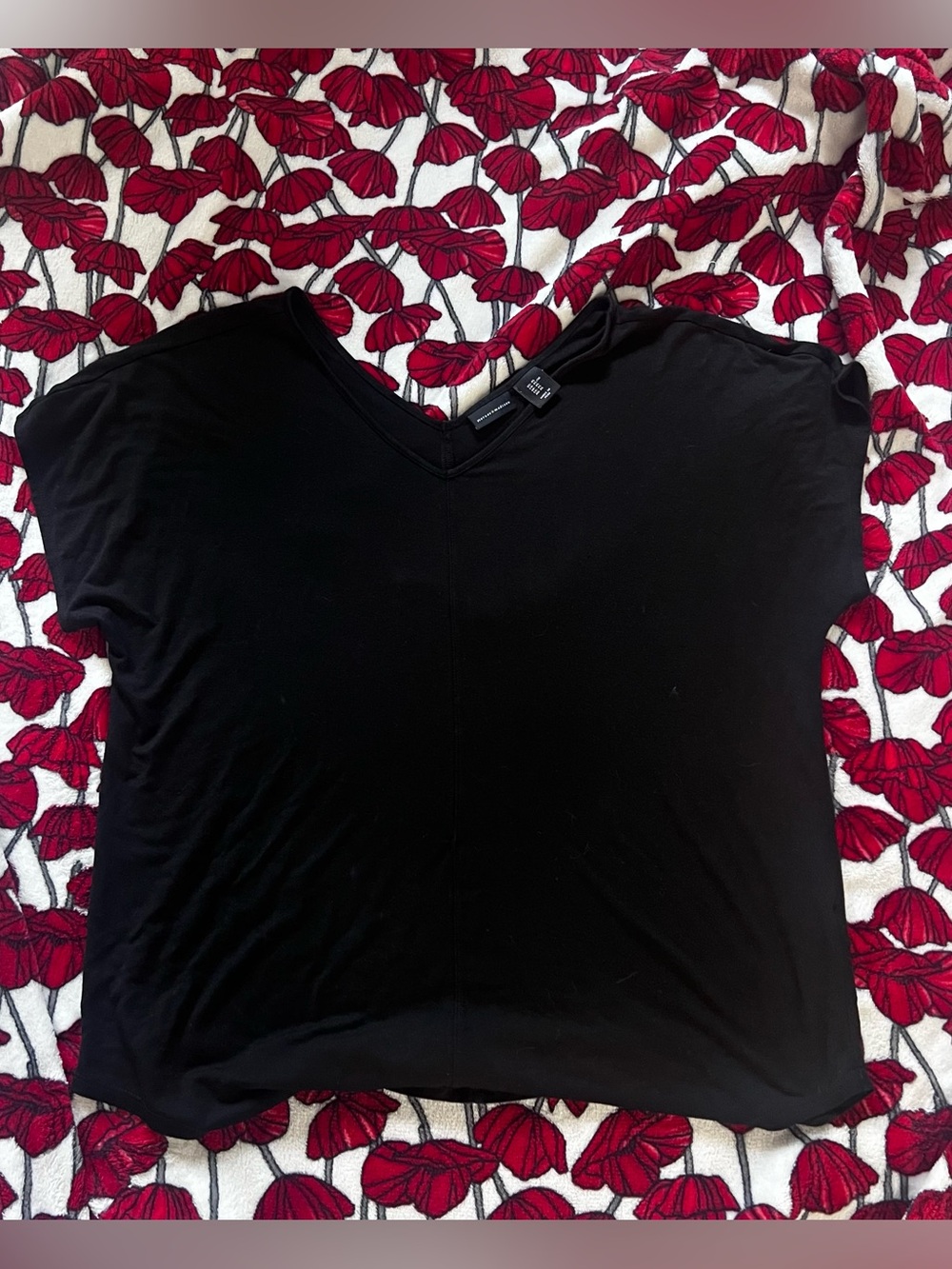 mercer & madison Black V-Neck Short-Sleeve Tee
